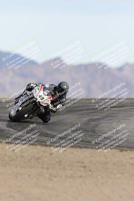 media/Nov-16-2025-Race Pace (Sun) [[8c5fa54630]]/Verified Riders/8-Turn 12 (120pm)/